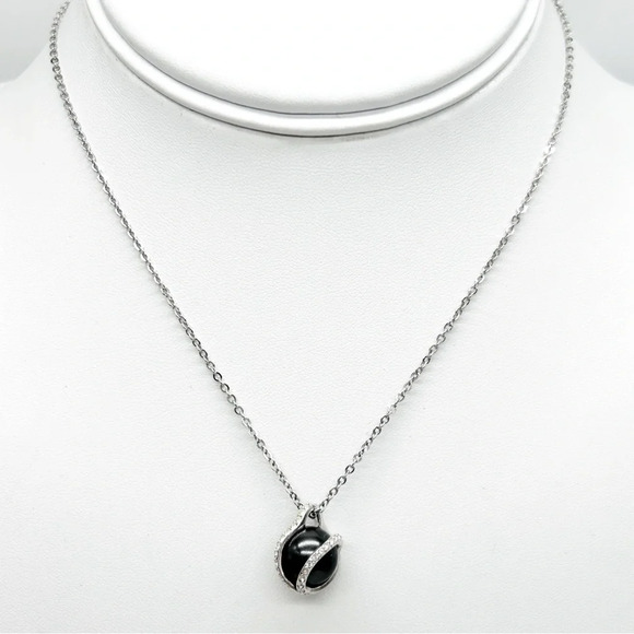 Swarovski Crystal Caged Gray Bead Pearl Necklace - Picture 1 of 3